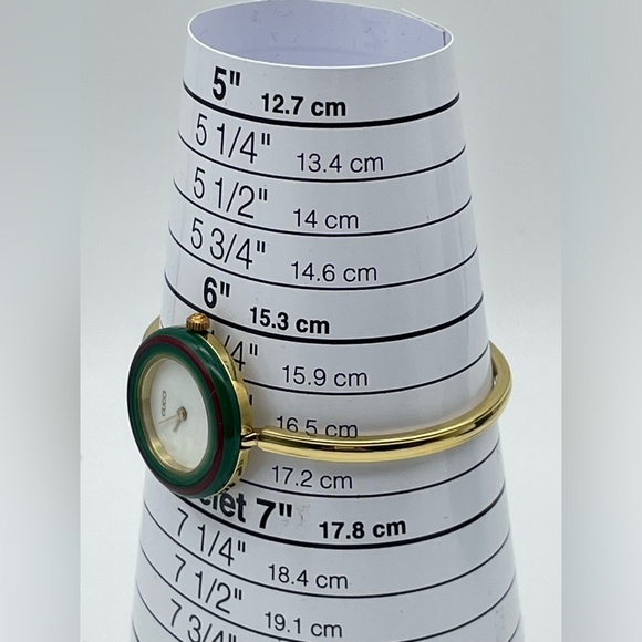 Gucci Bezel Watch - Picture 7 of 9